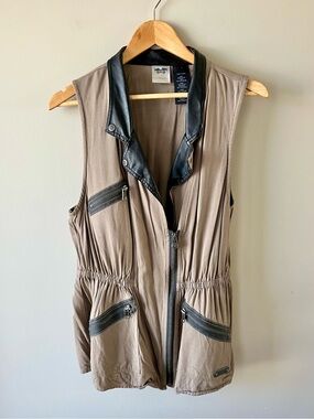 Harley-Davidson Taupe Asymmetrical Vest with Black Faux Leather Trim Size Large